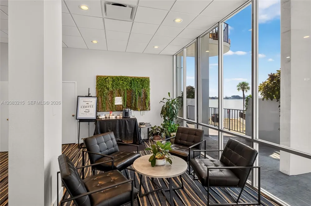 11930 Bayshore Dr #1405 North Miami, FL 33181