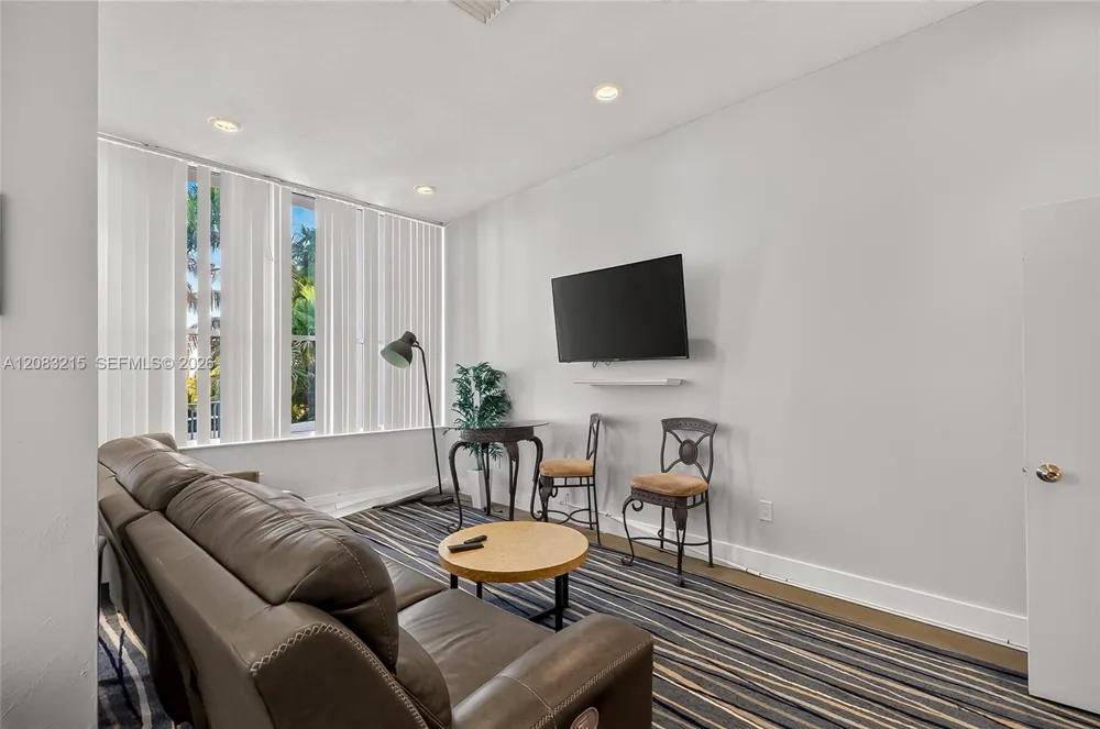 11930 Bayshore Dr #1405 North Miami, FL 33181