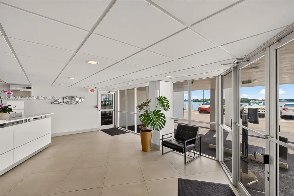 11930 Bayshore Dr #1405 North Miami, FL 33181