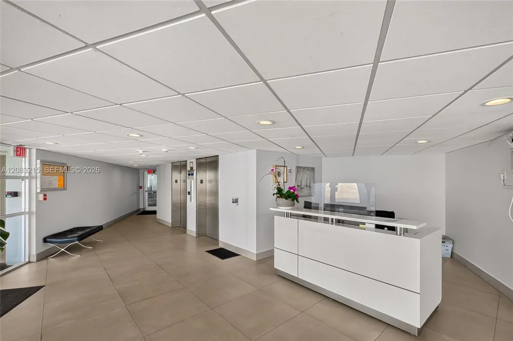 11930 Bayshore Dr #1405 North Miami, FL 33181