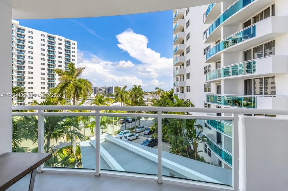 3001 S Ocean Dr #433 Hollywood, FL 33019