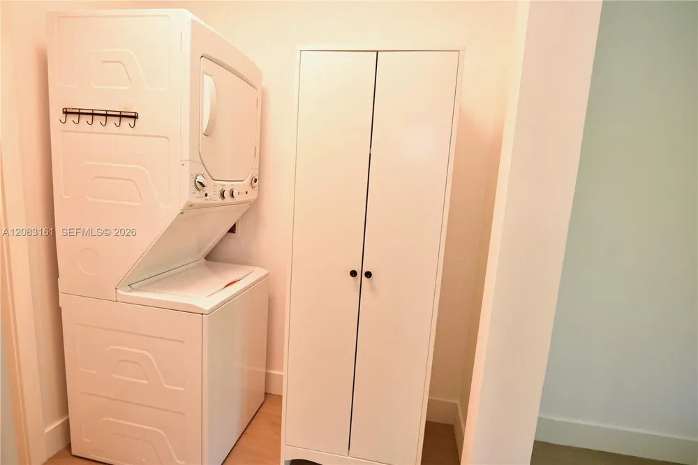 65 Washington Ave #25 Miami Beach, FL 33139