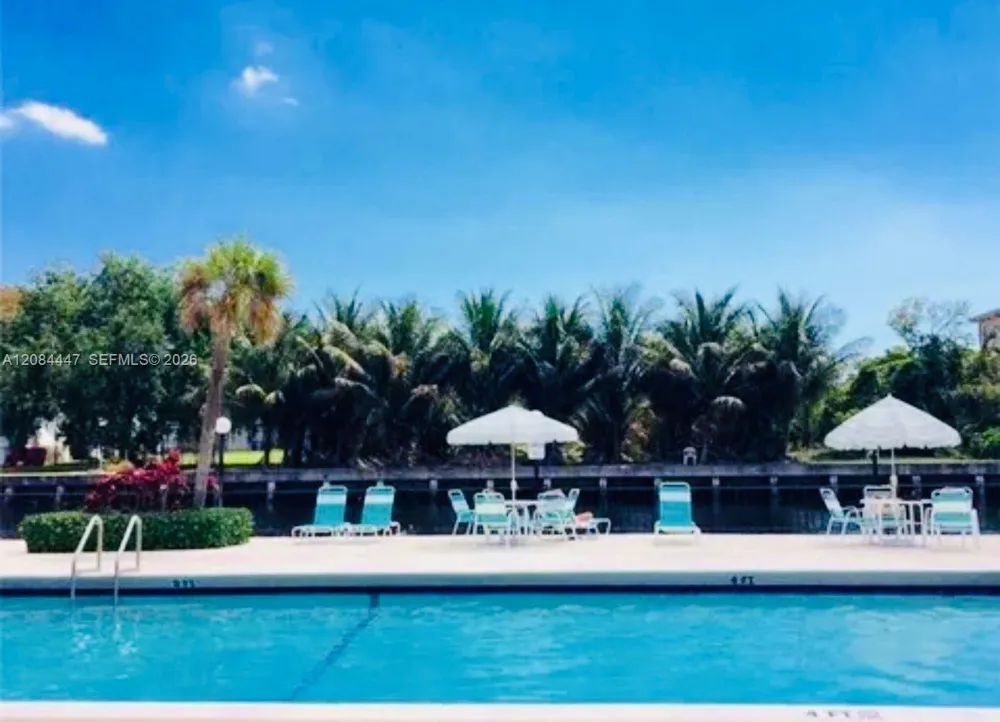 2741 Taft St #206 Hollywood, FL 33020
