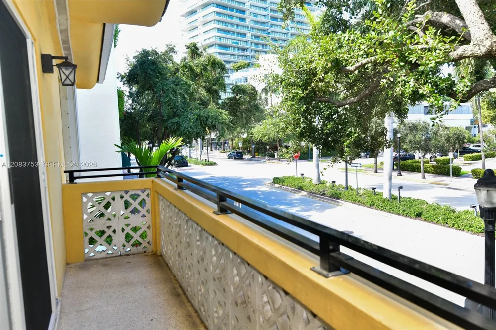65 W Washington Ave #26 Miami Beach, FL 33139