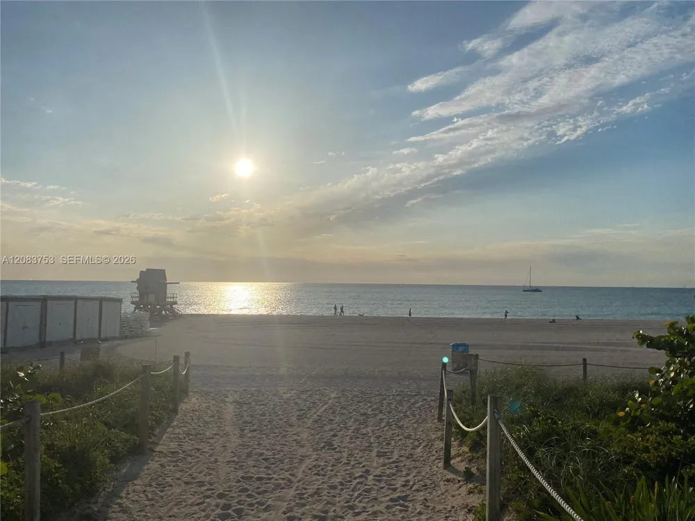 65 W Washington Ave #26 Miami Beach, FL 33139