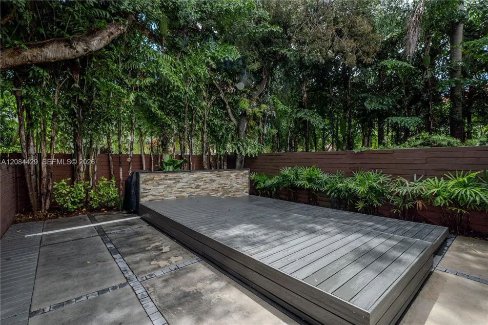 3167 Gifford Ln #3167 Miami, FL 33133