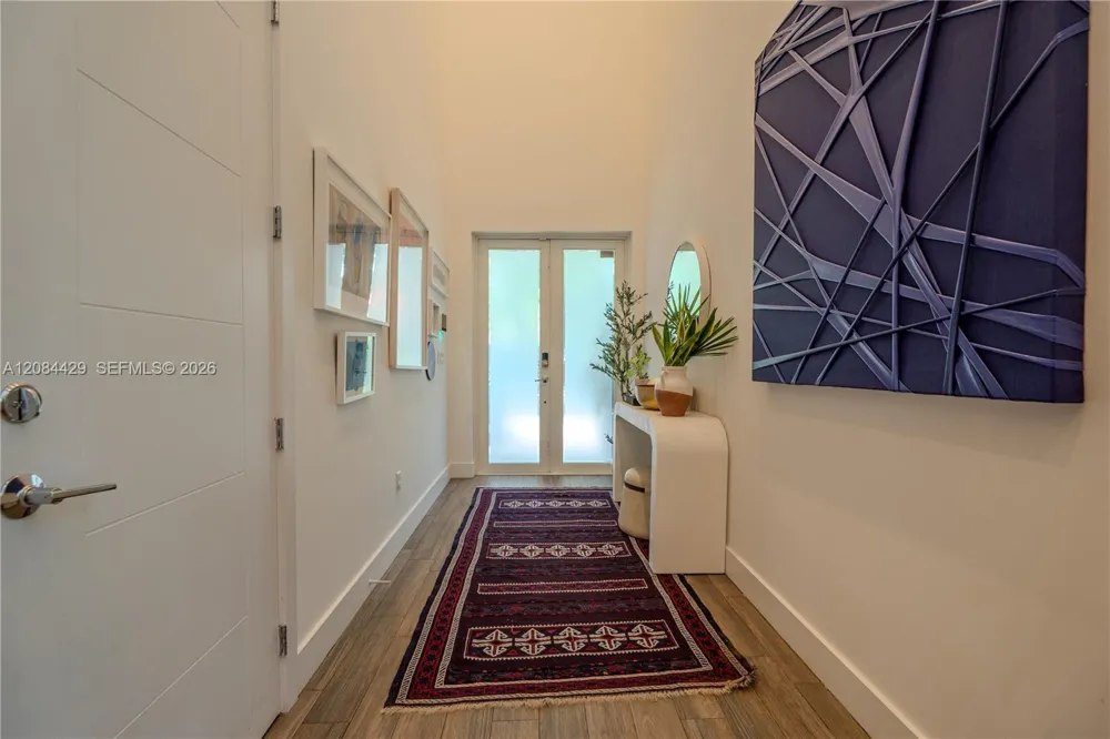3167 Gifford Ln #3167 Miami, FL 33133