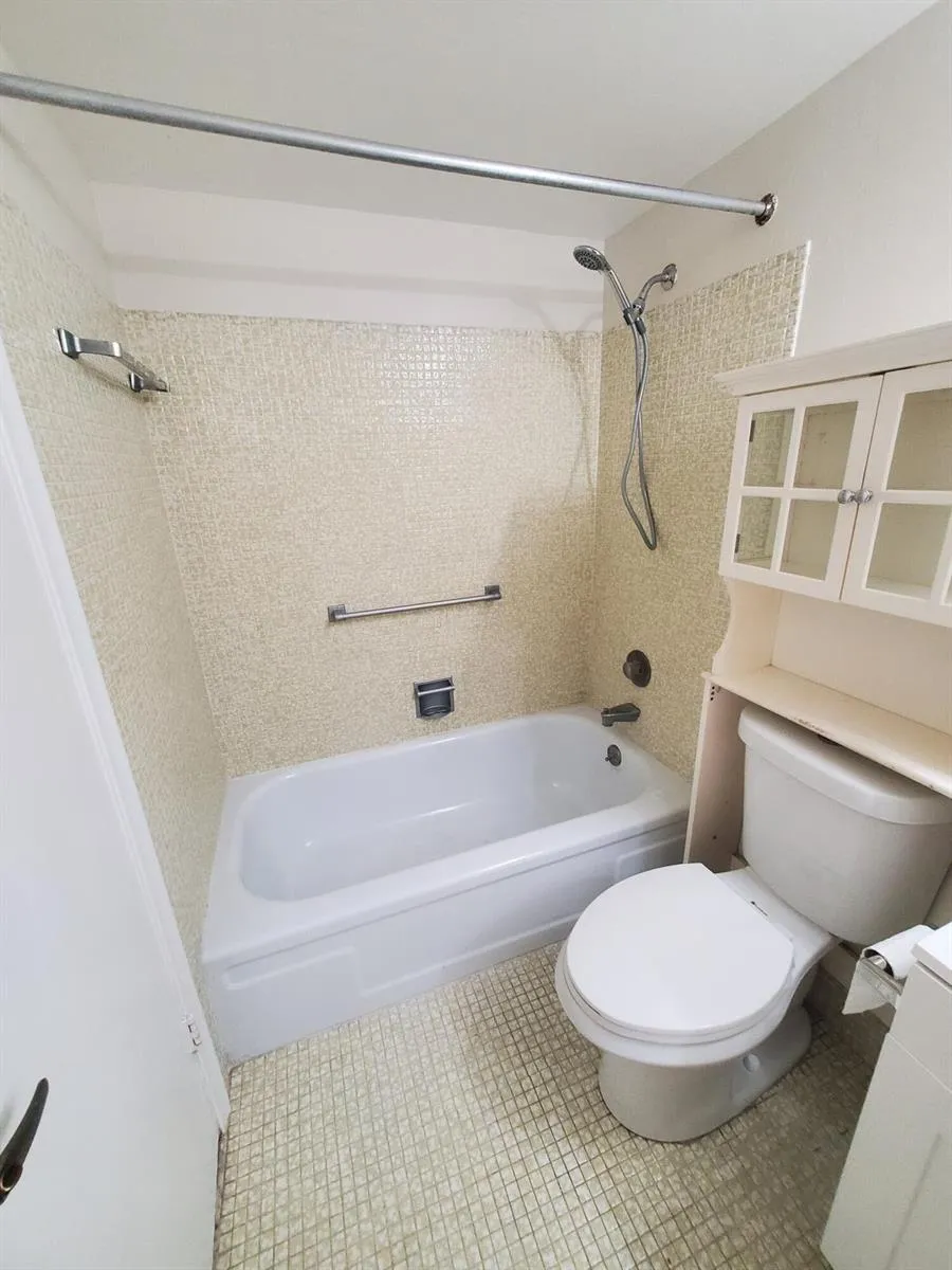 90 ANDOVER D West Palm Beach, FL 33417