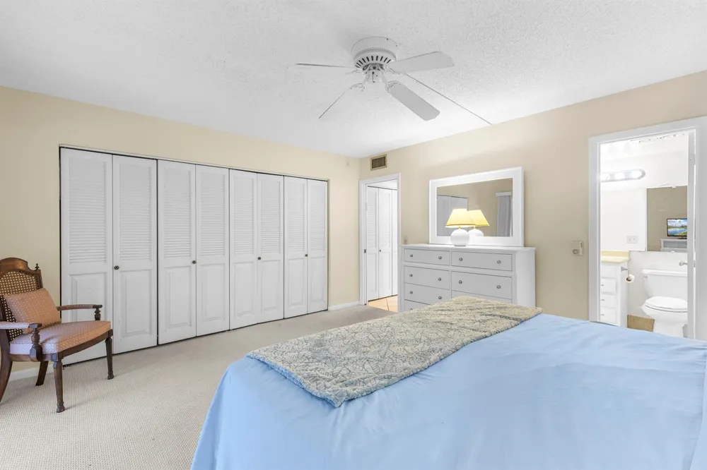 1145 Cambridge G Deerfield Beach, FL 33442