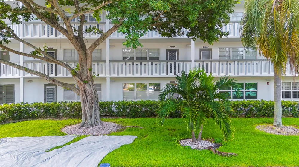 1145 Cambridge G Deerfield Beach, FL 33442