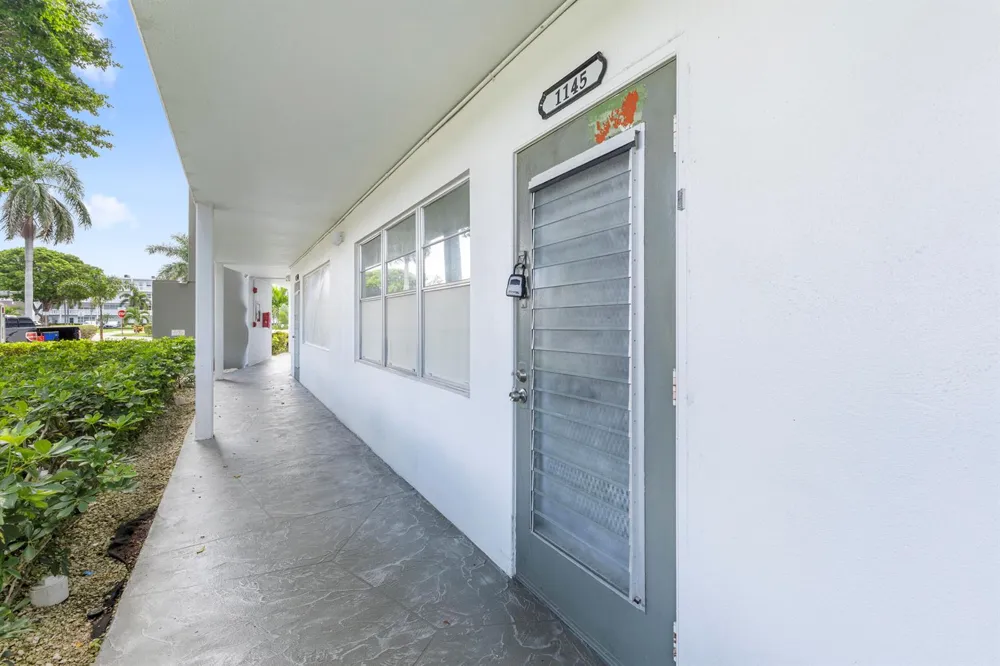1145 Cambridge G Deerfield Beach, FL 33442