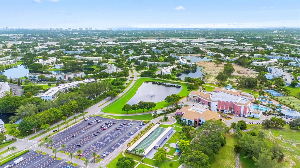 1145 Cambridge G Deerfield Beach, FL 33442