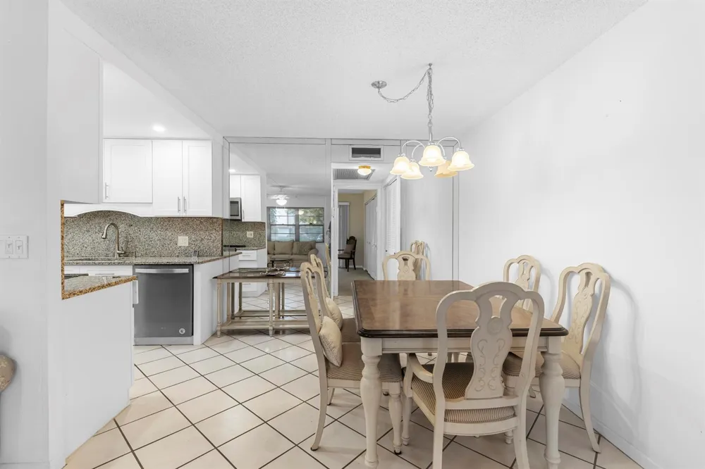 1145 Cambridge G Deerfield Beach, FL 33442