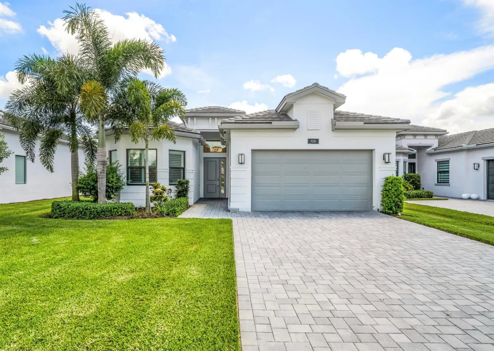 9285 MOUNTAIN PINE Grove Boynton Beach, FL 33473