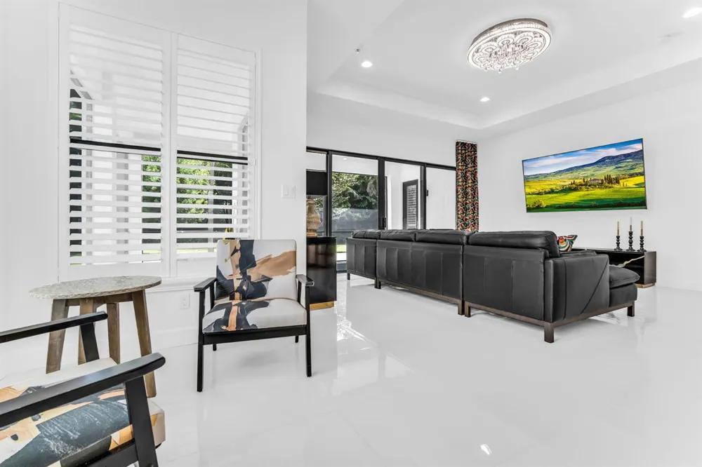 9285 MOUNTAIN PINE Grove Boynton Beach, FL 33473