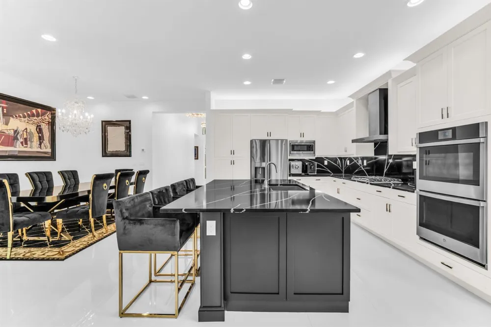 9285 MOUNTAIN PINE Grove Boynton Beach, FL 33473