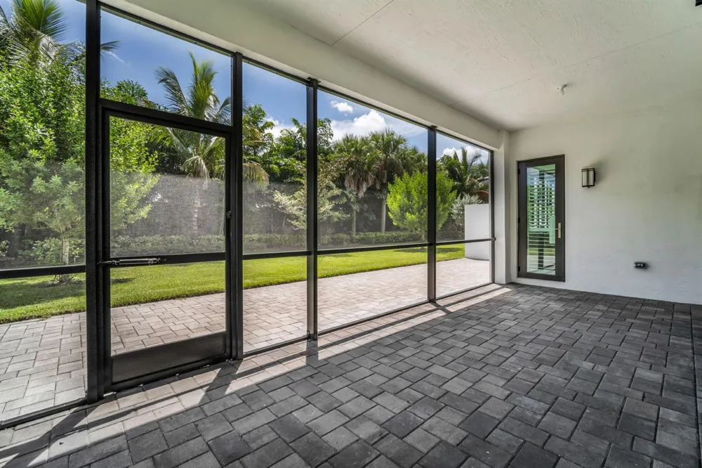 9285 MOUNTAIN PINE Grove Boynton Beach, FL 33473