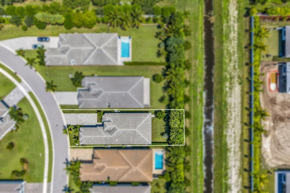 9285 MOUNTAIN PINE Grove Boynton Beach, FL 33473