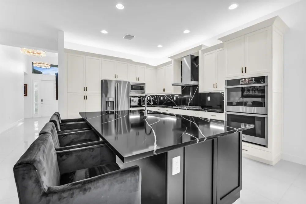9285 MOUNTAIN PINE Grove Boynton Beach, FL 33473