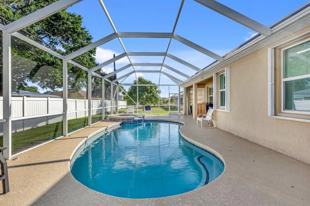 2621 SW Feather Terrace Port St. Lucie, FL 34953