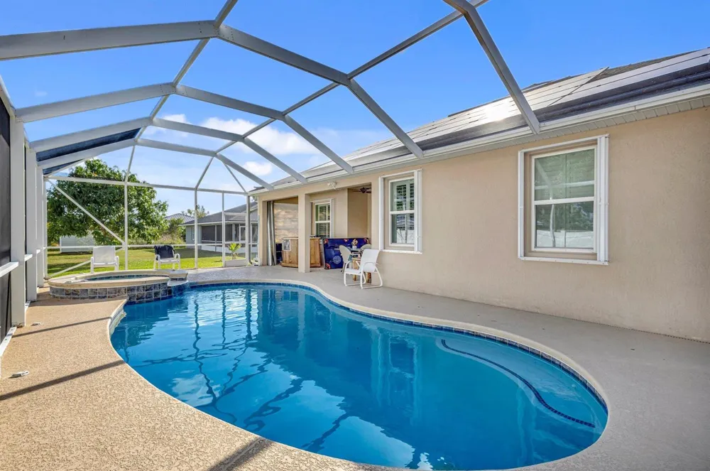 2621 SW Feather Terrace Port St. Lucie, FL 34953