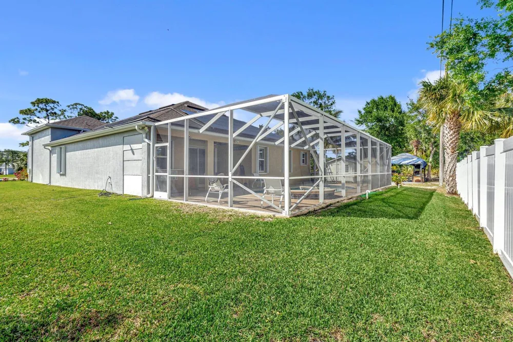 2621 SW Feather Terrace Port St. Lucie, FL 34953