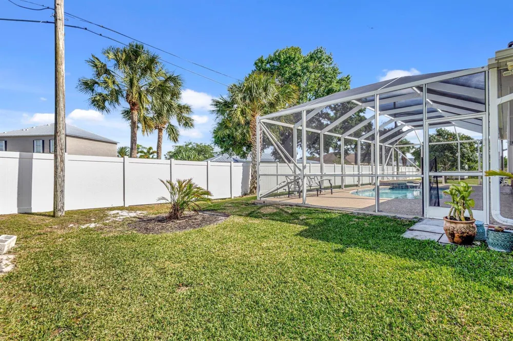 2621 SW Feather Terrace Port St. Lucie, FL 34953