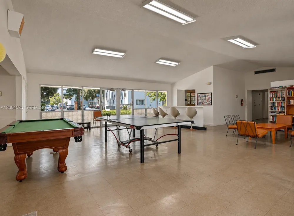 620 NE 12th Ave #504 Hallandale Beach, FL 33009
