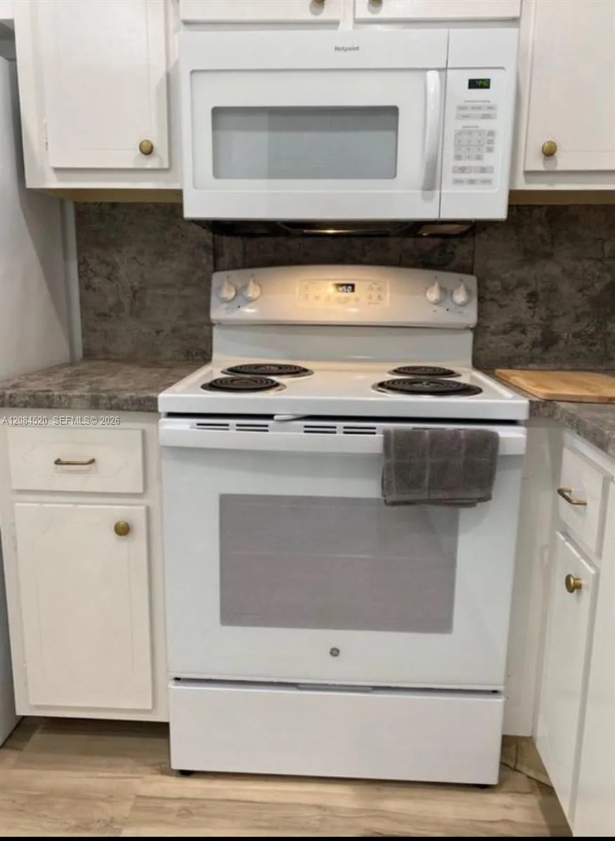 620 NE 12th Ave #504 Hallandale Beach, FL 33009