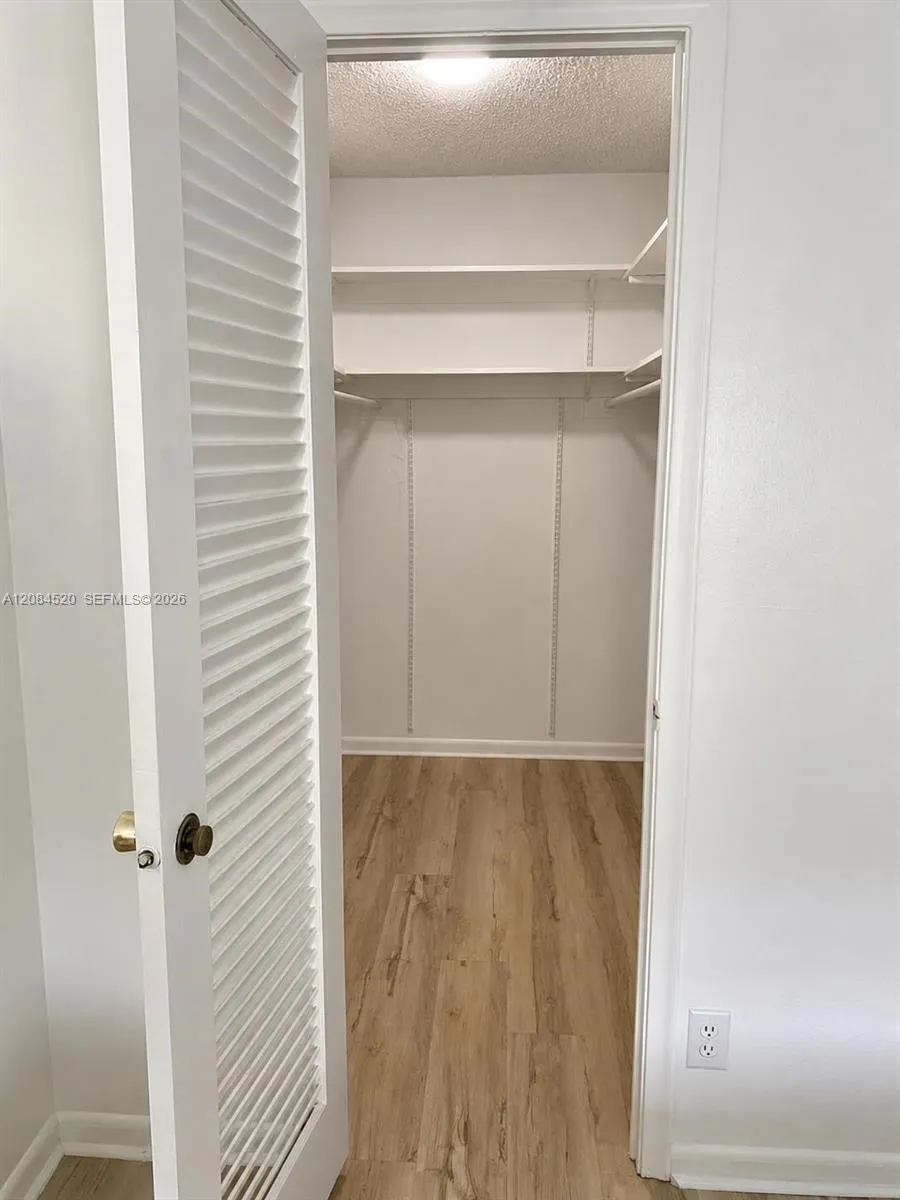 620 NE 12th Ave #504 Hallandale Beach, FL 33009