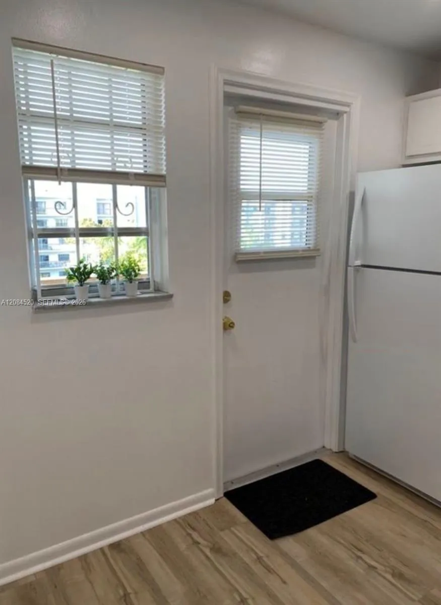 620 NE 12th Ave #504 Hallandale Beach, FL 33009