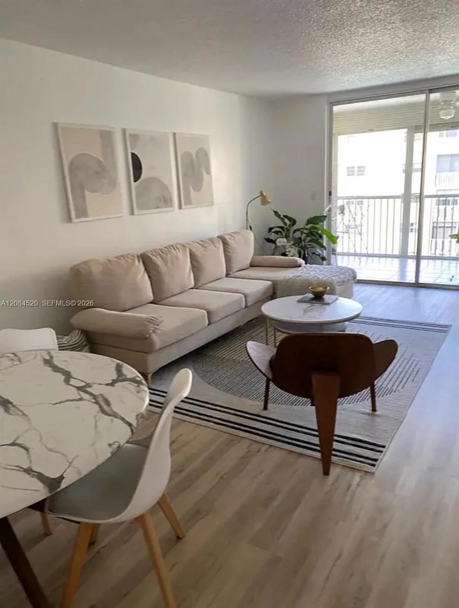 620 NE 12th Ave #504 Hallandale Beach, FL 33009