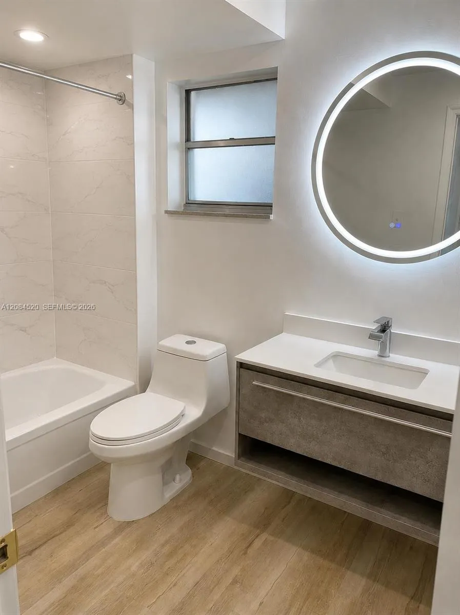 620 NE 12th Ave #504 Hallandale Beach, FL 33009