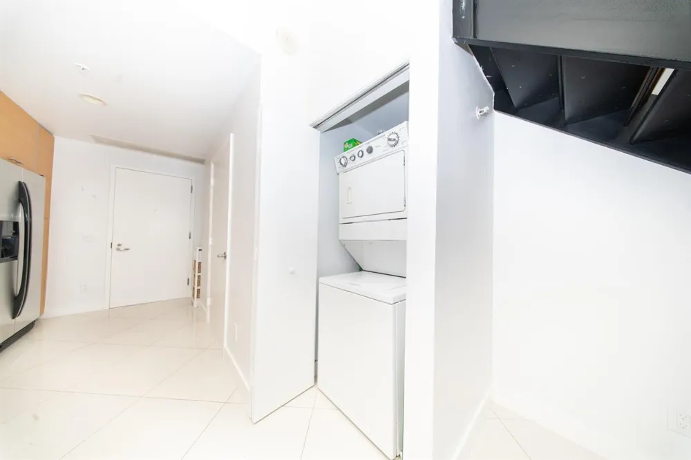 60 SW 13TH STREET #1418 Miami, FL 33130