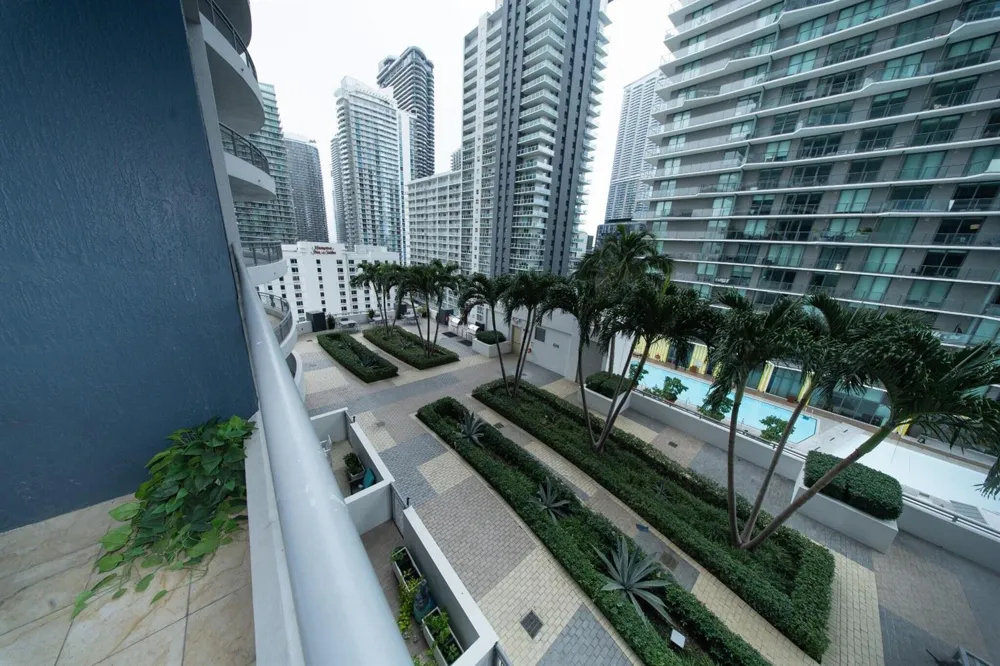 60 SW 13TH STREET #1418 Miami, FL 33130
