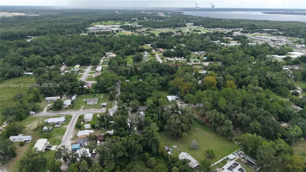 221 W PALMETTO ST Other City - In The State Of Florida, FL 32177