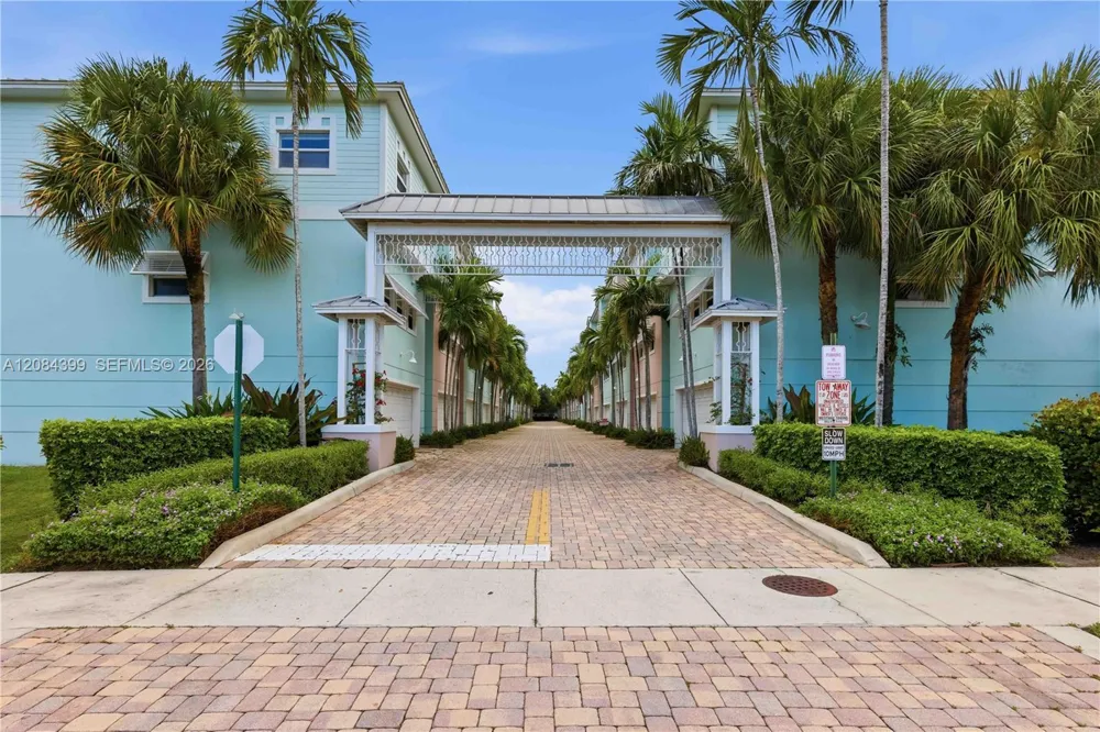 479 NE 1st St Pompano Beach, FL 33060