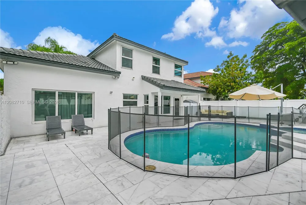 18038 SW 12th Ct Pembroke Pines, FL 33029