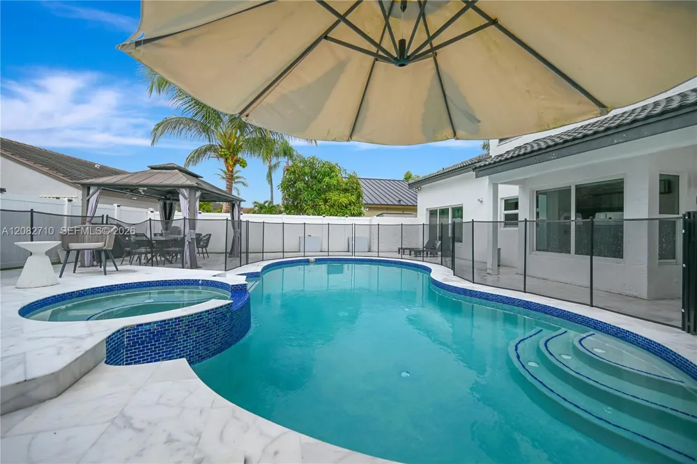 18038 SW 12th Ct Pembroke Pines, FL 33029