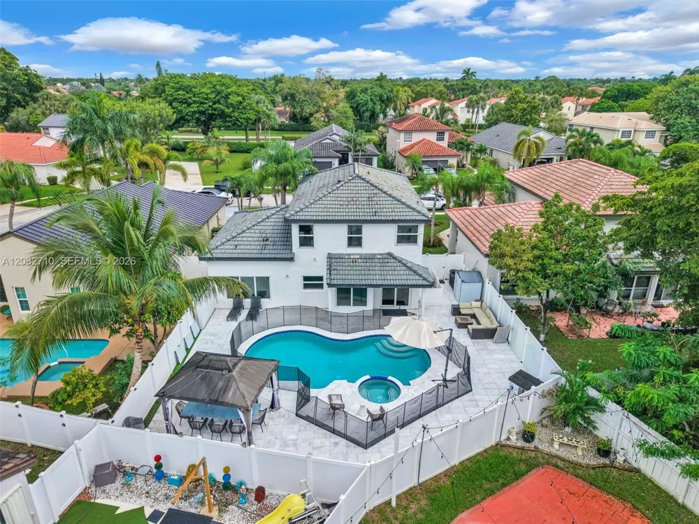 18038 SW 12th Ct Pembroke Pines, FL 33029