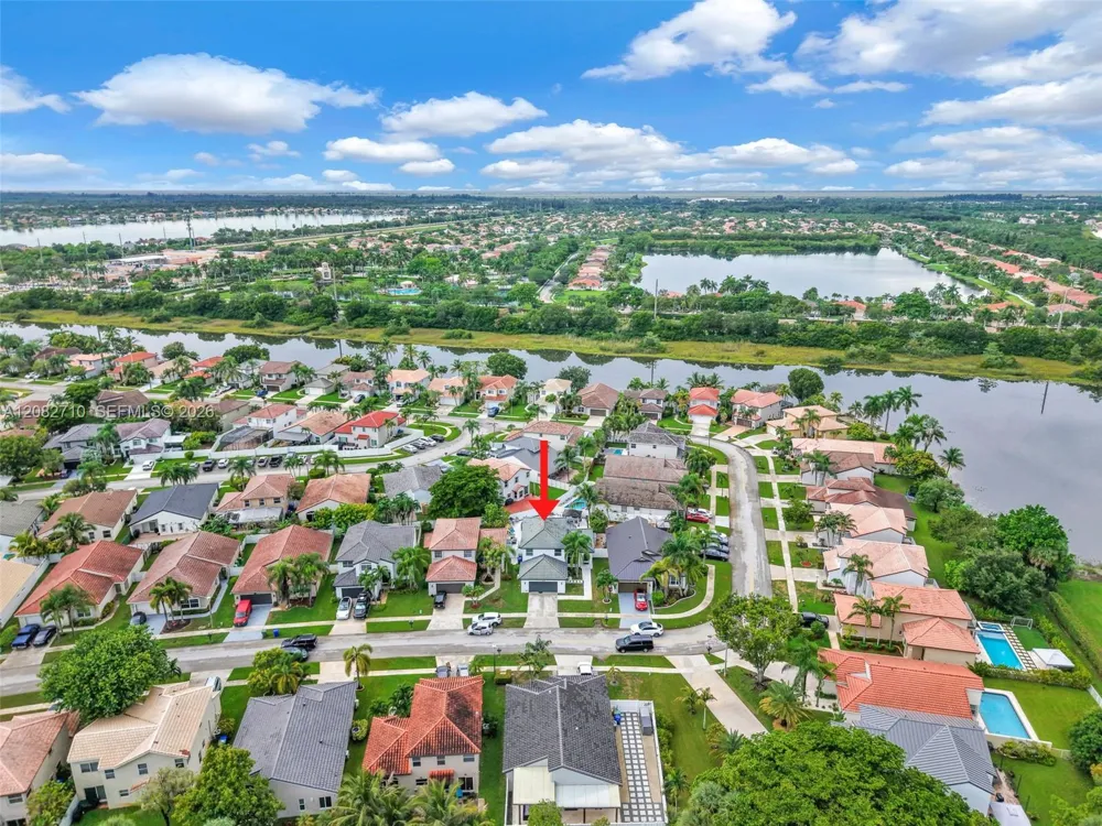 18038 SW 12th Ct Pembroke Pines, FL 33029