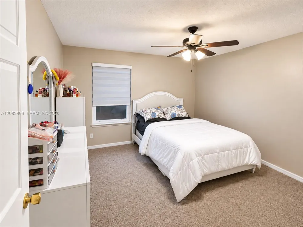 327 Marquee Dr Kissimmee, FL 34758