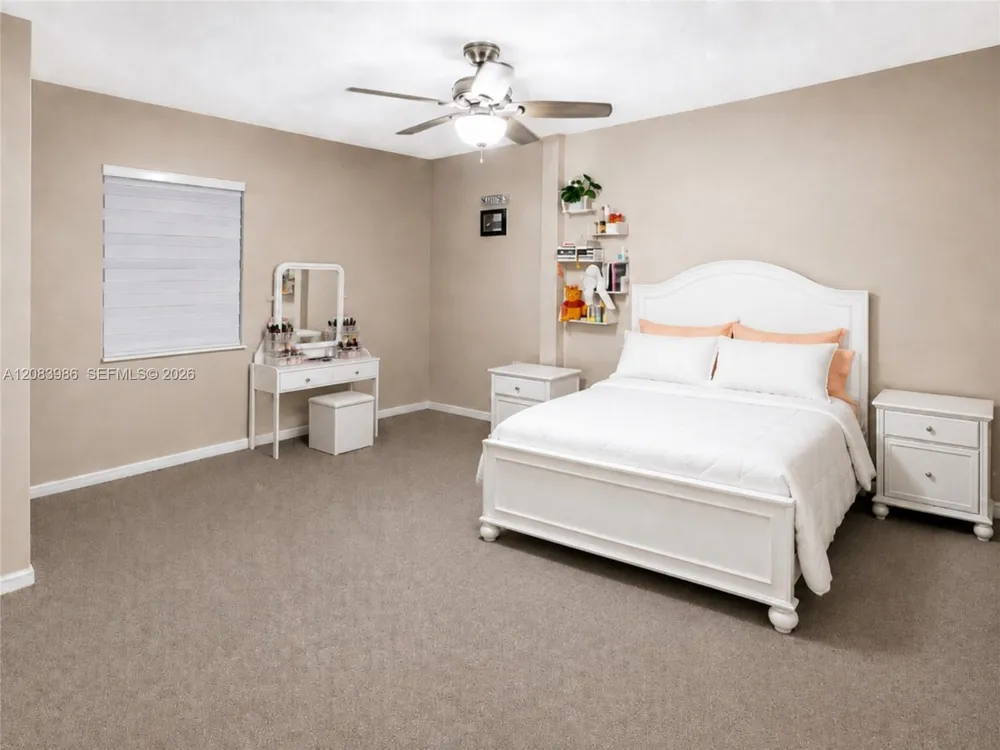 327 Marquee Dr Kissimmee, FL 34758