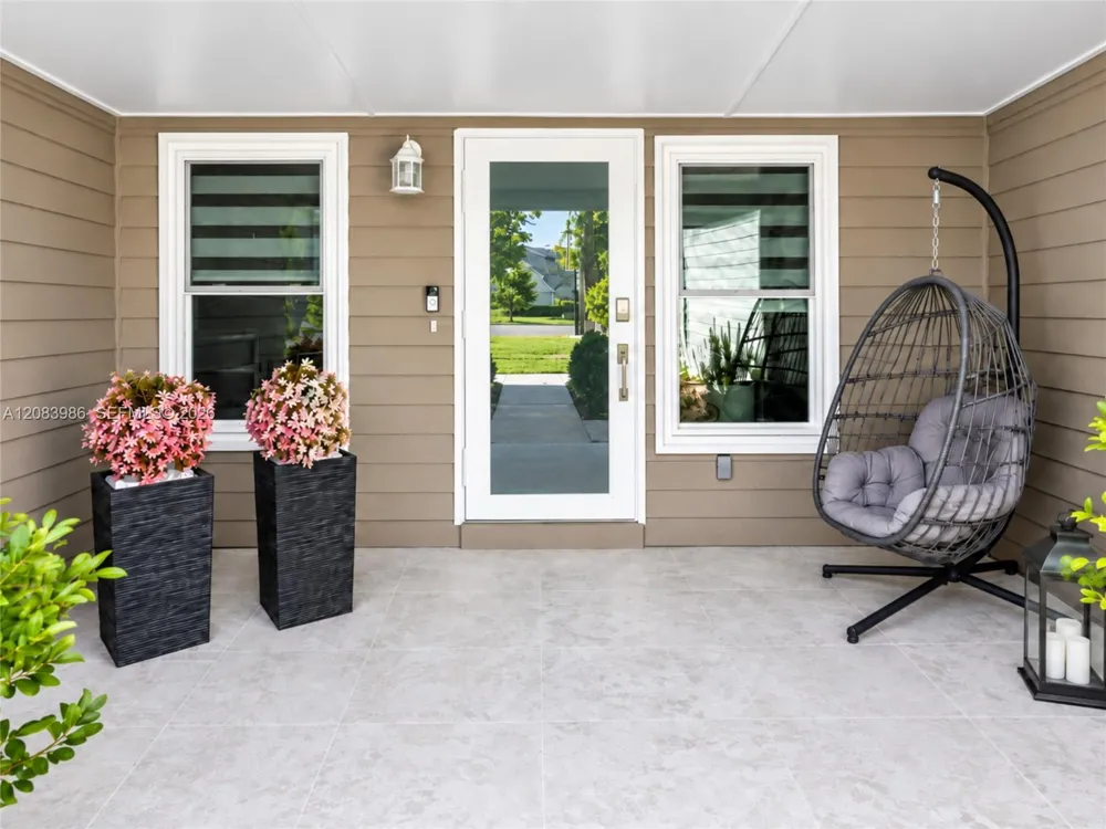 327 Marquee Dr Kissimmee, FL 34758