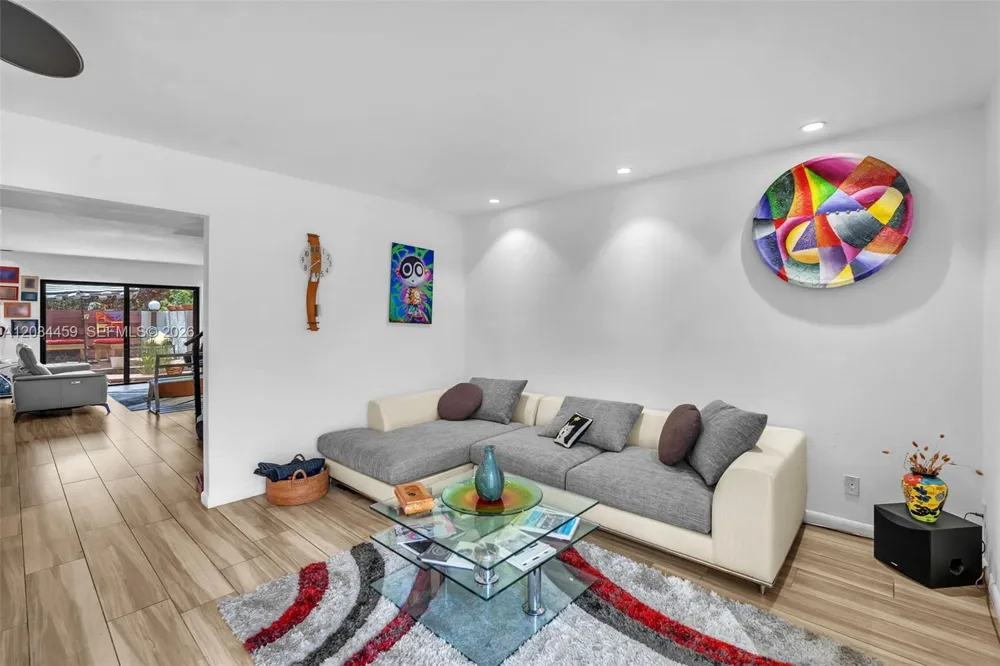 3908 Parkside Ln #229 Hollywood, FL 33021