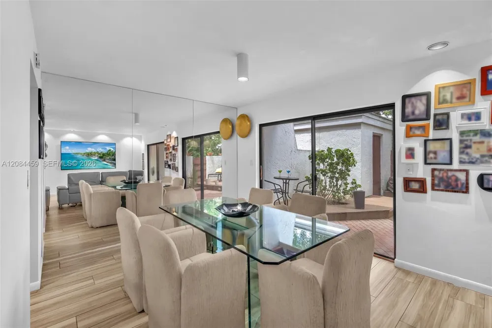 3908 Parkside Ln #229 Hollywood, FL 33021
