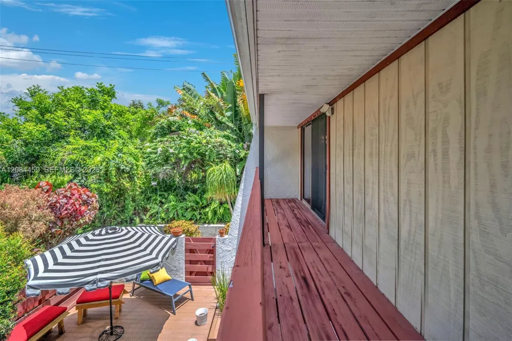 3908 Parkside Ln #229 Hollywood, FL 33021