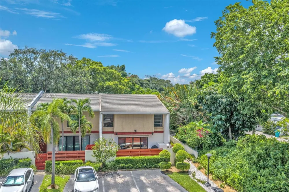 3908 Parkside Ln #229 Hollywood, FL 33021