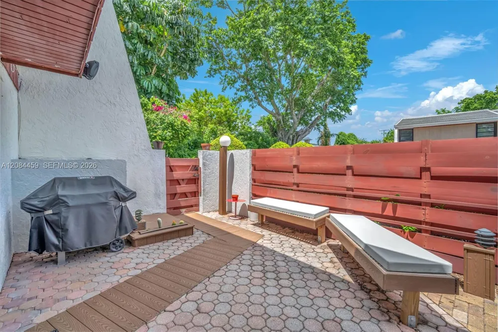 3908 Parkside Ln #229 Hollywood, FL 33021