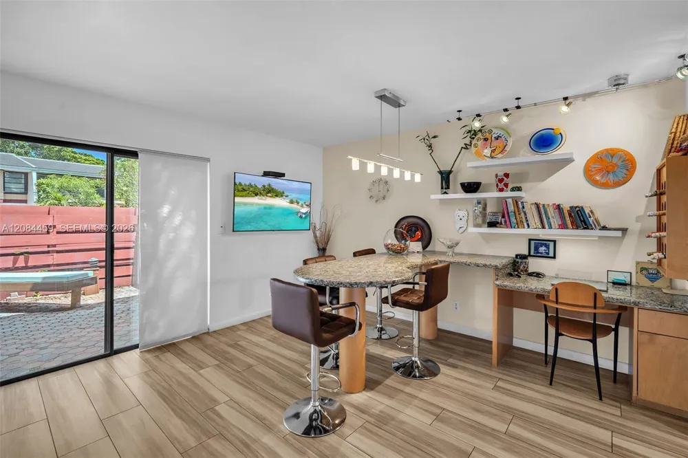 3908 Parkside Ln #229 Hollywood, FL 33021